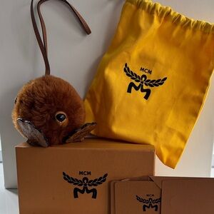 MCM AREN BEAR CHARMS - KEYRING - BROWN